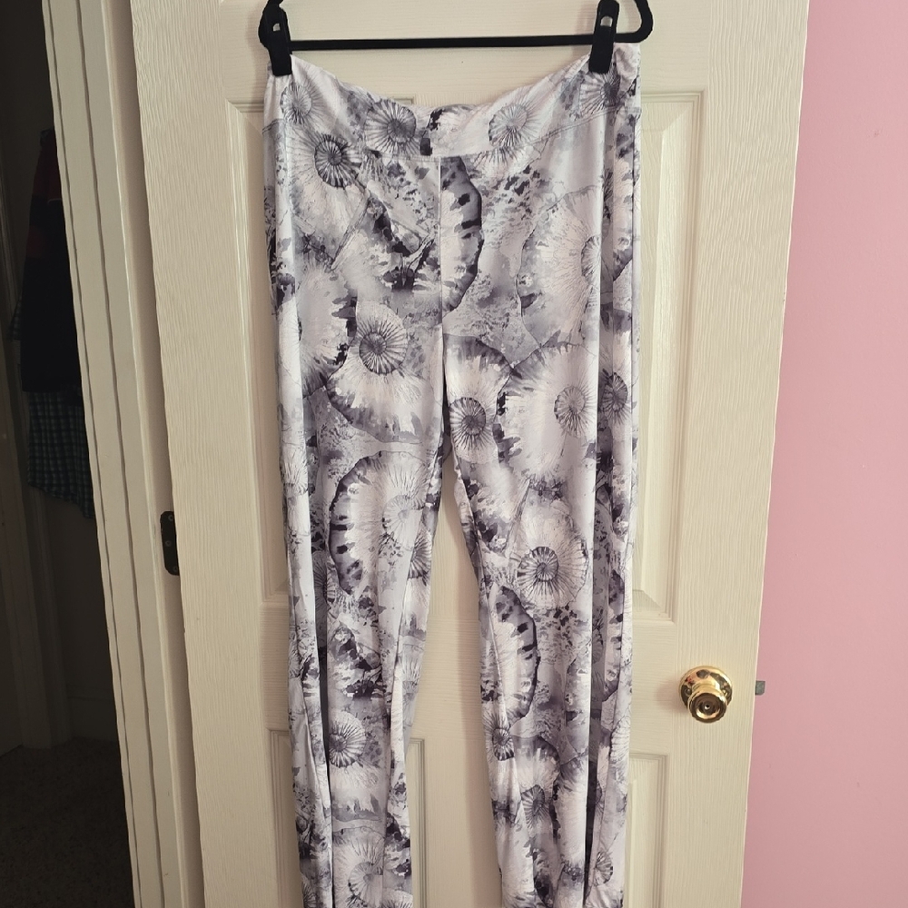 Reel Legends Gray Floral Performance Pants
